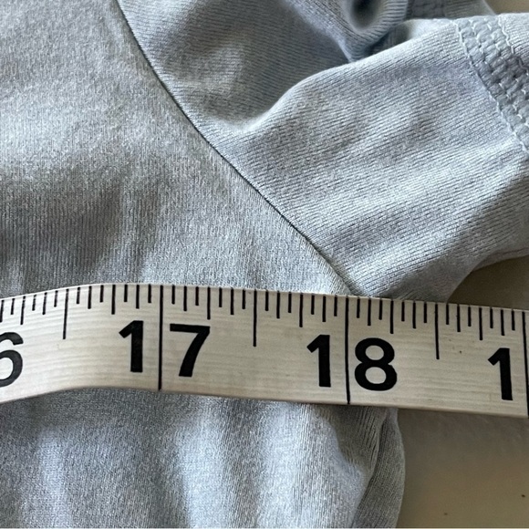 Zuda Vapor blue  Open Twist Back Athletic Tee X-small NWOT - Picture 10 of 10